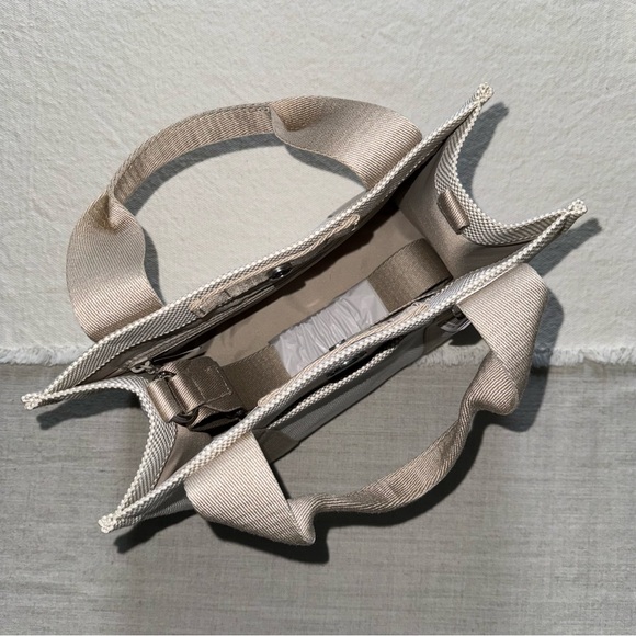 lululemon two tone canvas tote mini - Picture 11 of 16